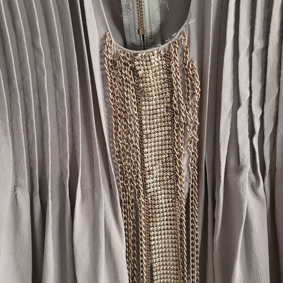 Aryn K Tank Top Women's Size S 100% Silk Grey Pleated Metal Embellishments - Picture 3 of 8